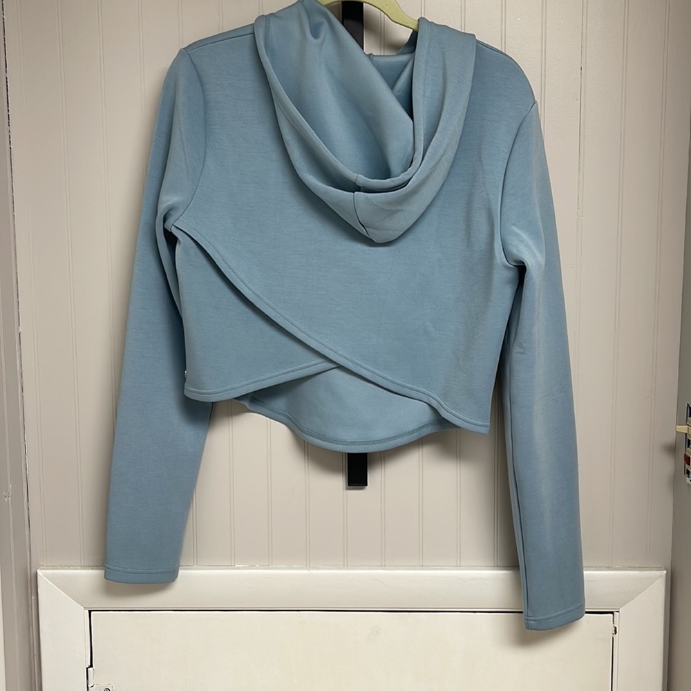 Buffbunny Balance Cropped Hoodie - Picture 8 of 13